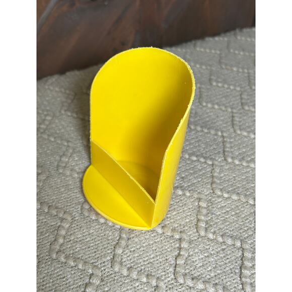 Vintage Tupperware Yellow Rocker Scoop: 1990s Kitchen Gadget - Picture 1 of 4